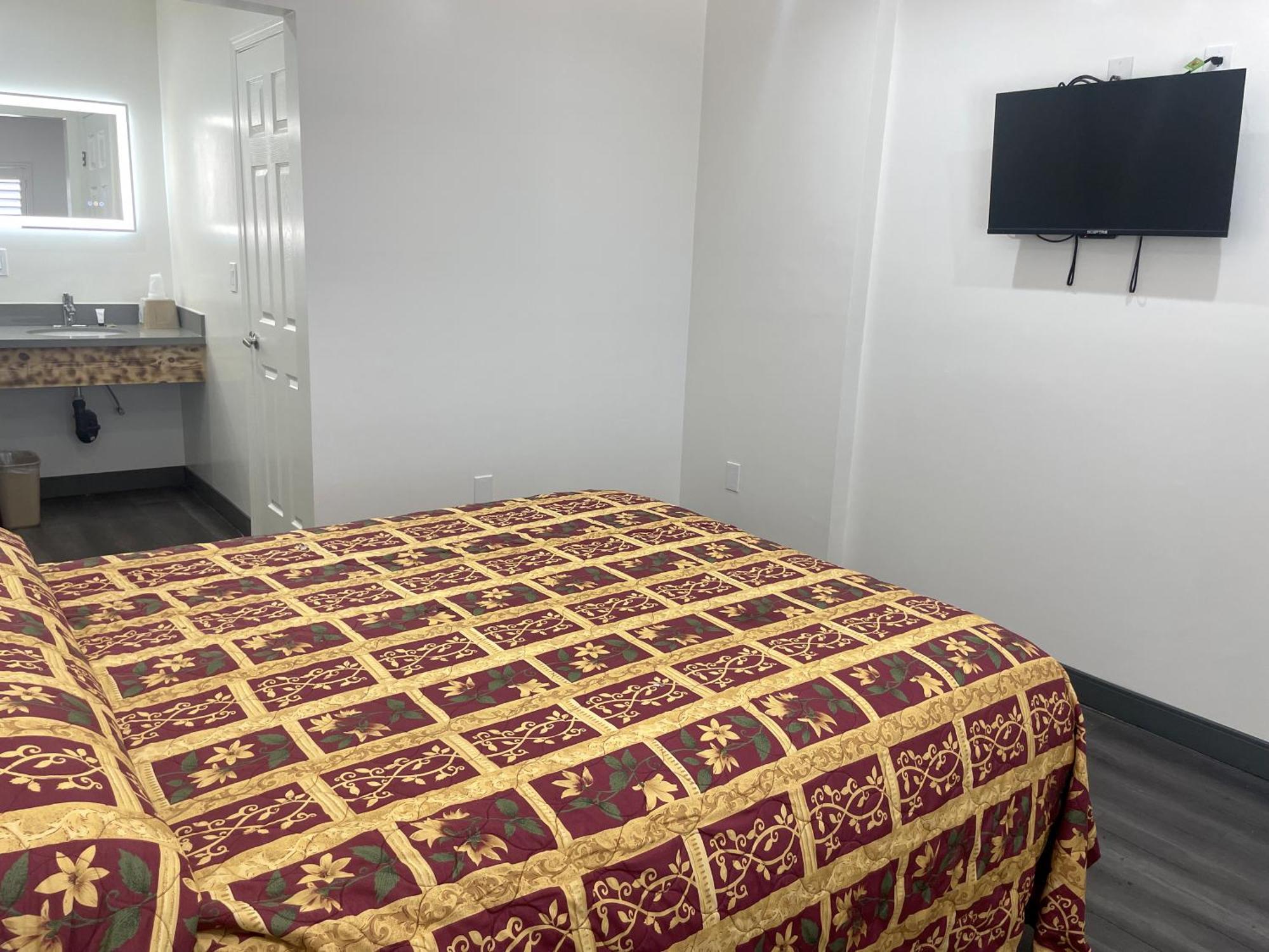 Newport Bay Inn Коста Меса Экстерьер фото