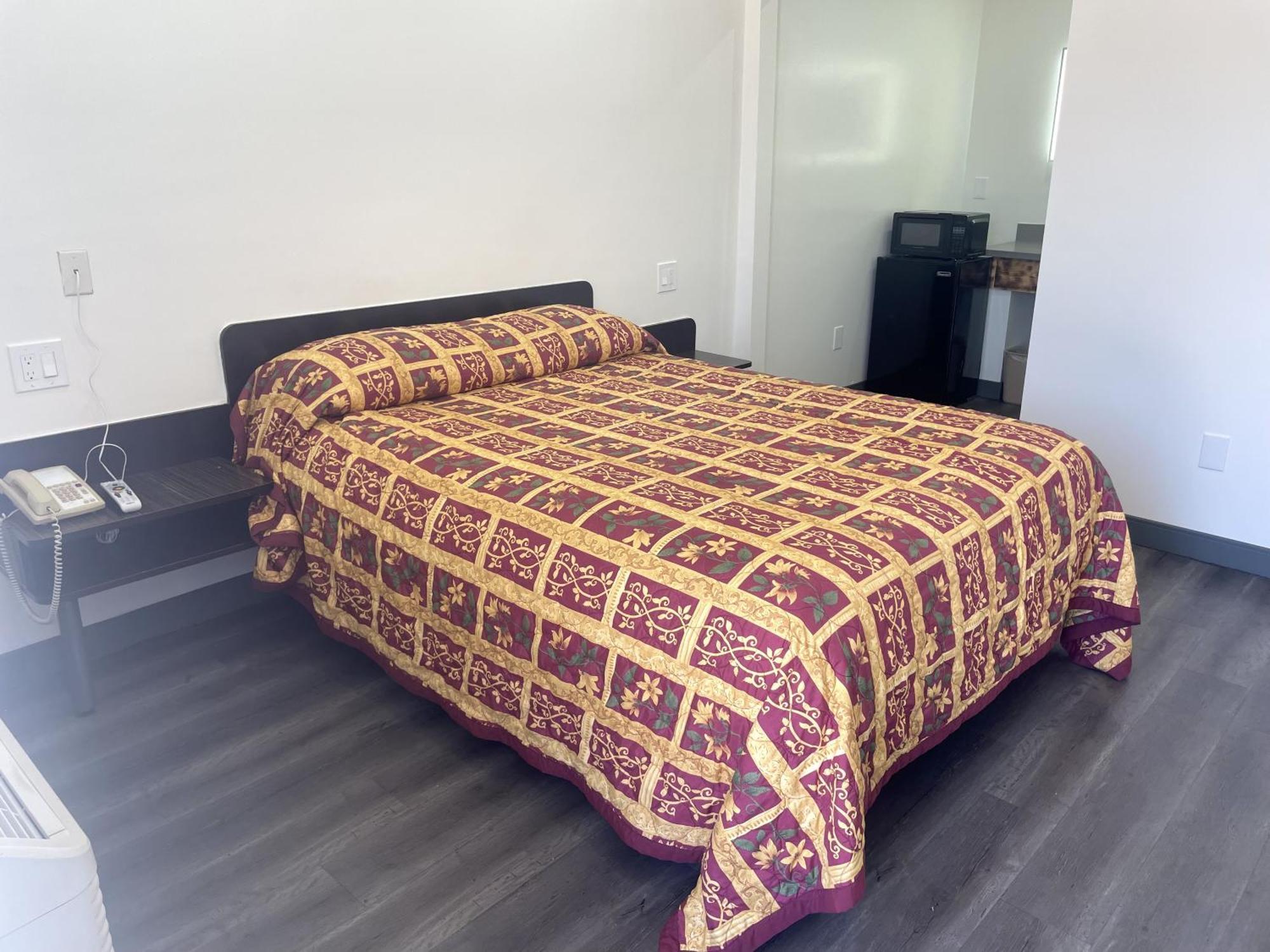 Newport Bay Inn Коста Меса Экстерьер фото