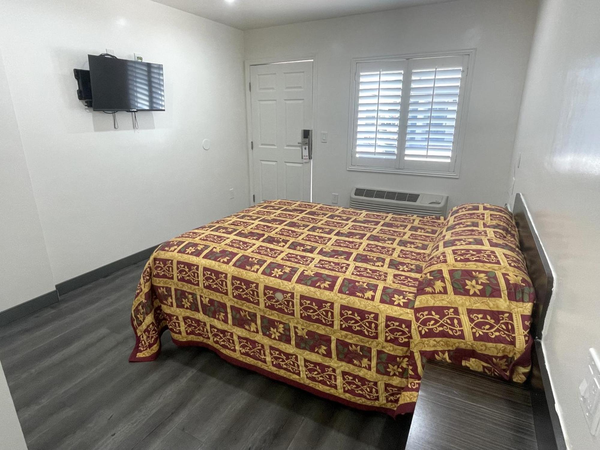Newport Bay Inn Коста Меса Экстерьер фото